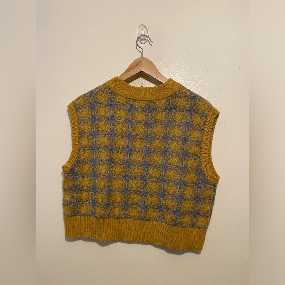Zara Mustard and Gray Knit Sweater Vest . Style 4760/100/305 Size S - Picture 2 of 7